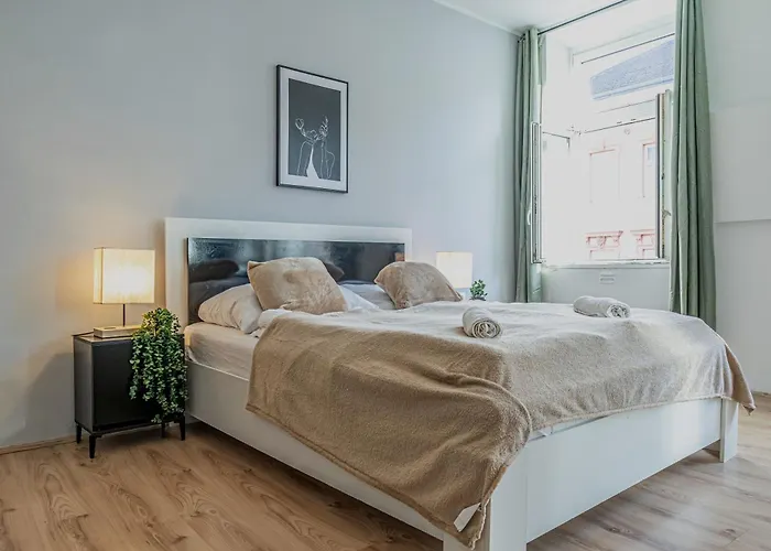 Affordable 2br Apartment, For Long Apartment