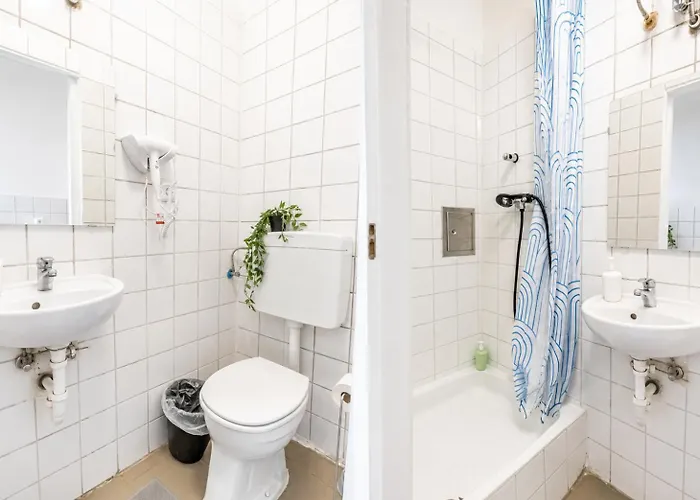 Affordable 2br Apartment, For Long Vienna